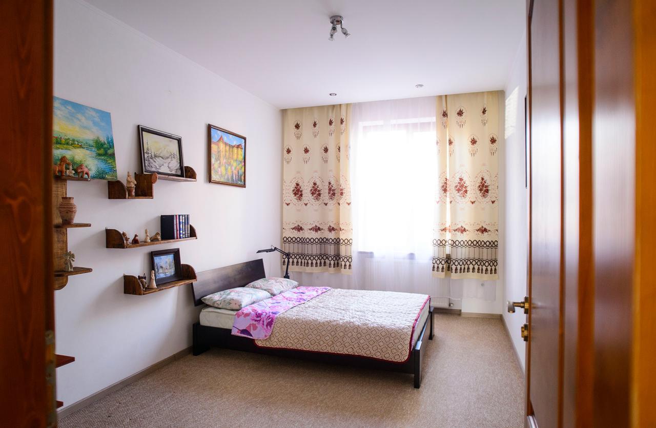 Art-House Apartment Uzhhorod Exterior photo