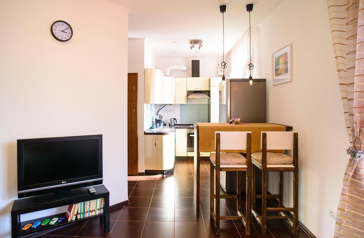 Art-House Apartment Uzhhorod Exterior photo